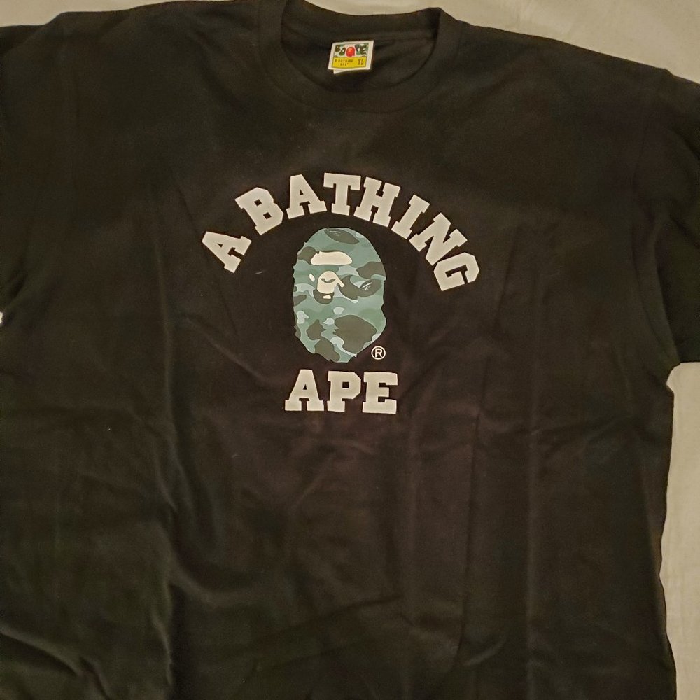 A Bathing Ape/ BAPE T-SHIRT Black/Purple Camo